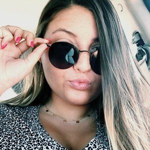 Meet your Posher, Meredith